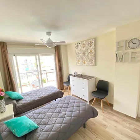 Modern 1 Bedroom Seaside With Pool Apartment