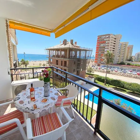 Modern 1 Bedroom Seaside With Pool *