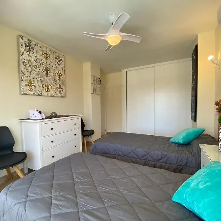 Modern 1 Bedroom Seaside With Pool * فوينخيرولا